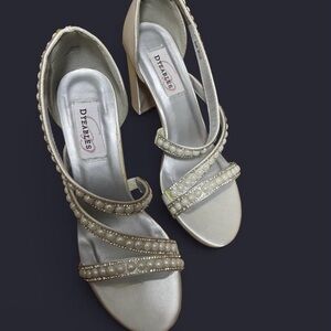DYFABES Pearl Embellished Cream Heels